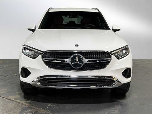 Used 2025 Mercedes-Benz GLC 300 GLC 300 image 8