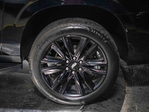 Used 2023 Cadillac Escalade ESV Sport image 13