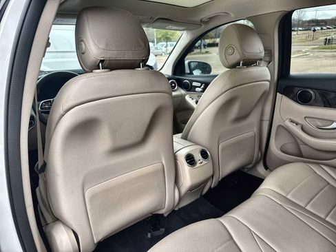 Used 2022 Mercedes-Benz GLC 300 image 18