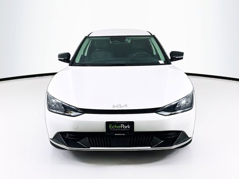 Used 2024 Kia EV6 Light image 2