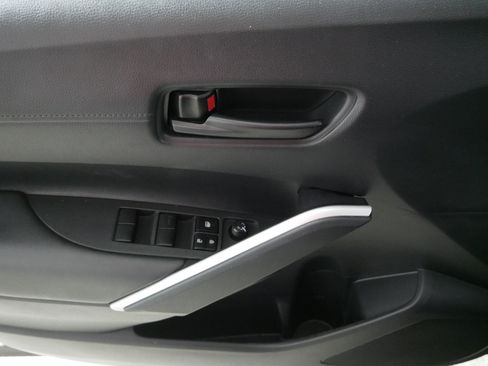 Used 2024 Toyota Corolla Cross AWD Hybrid image 19