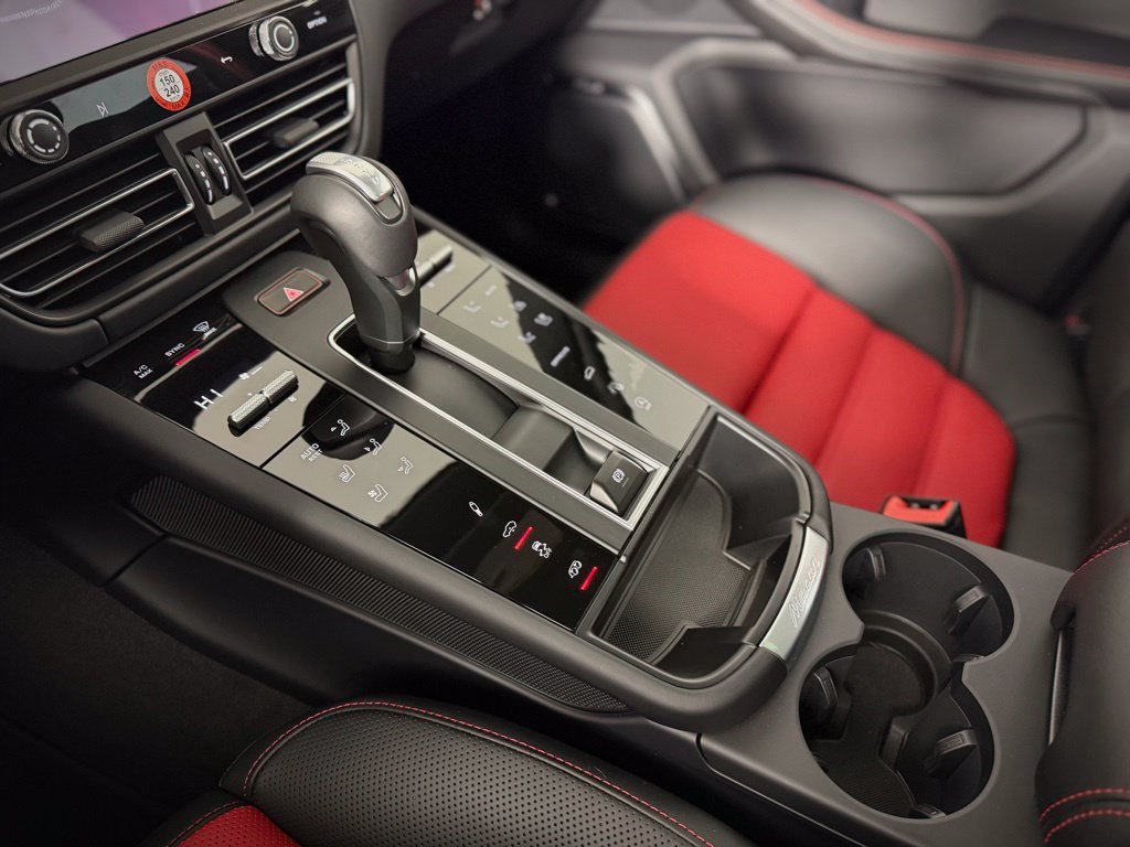 New 2026 Porsche Macan GTS AWD/4WD image 22