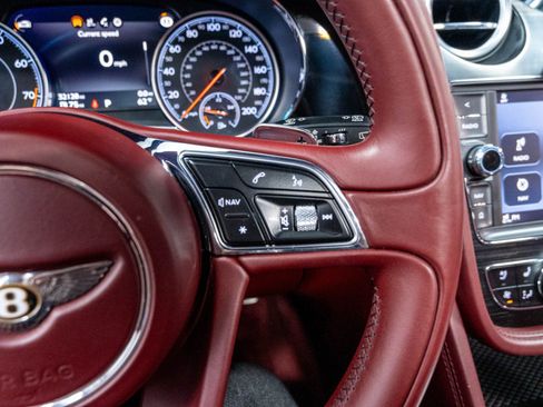Used 2020 Bentley Bentayga AWD/4WD image 71