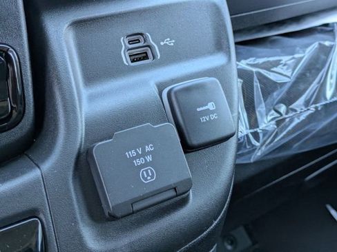New 2026 RAM ProMaster 1500 w/ Premium Convenience Group FWD image 19