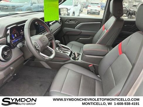 Used 2025 Chevrolet Colorado Z71 w/ Technology Package image 10