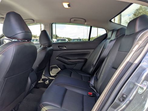 Used 2022 Nissan Altima 2.5 SR image 13