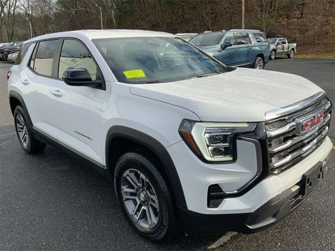 Used 2025 GMC Terrain Elevation image 40