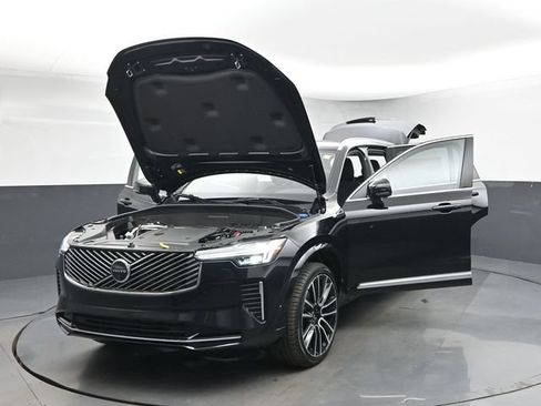 New 2026 Volvo XC90 B6 Plus w/ Protection Package Premier AWD/4WD image 55