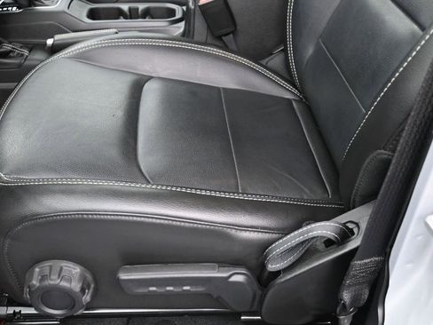 Used 2023 Jeep Wrangler Unlimited Sahara image 14