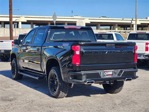 Used 2021 Chevrolet Silverado 1500 Custom Trail Boss w/ LPO, Dark Essentials Package image 5