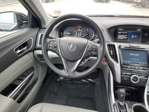 Used 2020 Acura TLX image 12