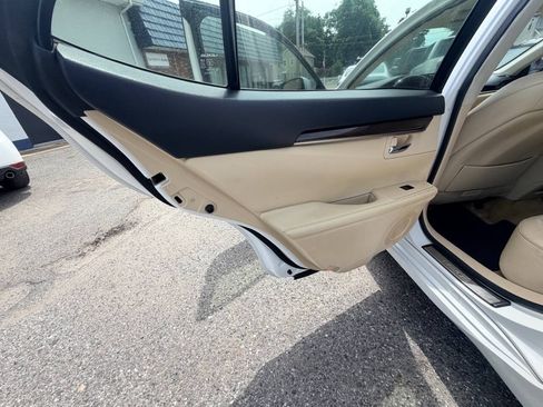 Used 2014 Lexus ES 350 w/ Luxury Package FWD image 37