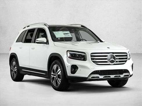 New 2026 Mercedes-Benz GLB 250 4MATIC image 3