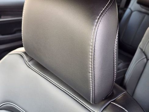 New 2025 Jeep Grand Cherokee L Limited w/ Black Appearance Package image 11