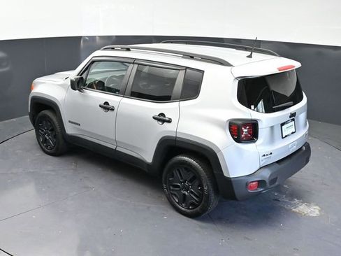 Used 2019 Jeep Renegade Sport image 28