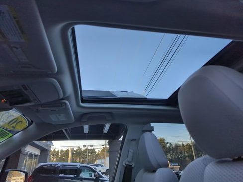 Used 2022 Subaru Forester Premium image 27