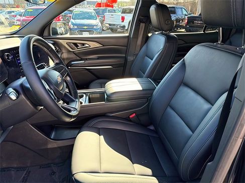 Certified 2025 Chevrolet Traverse LT image 16