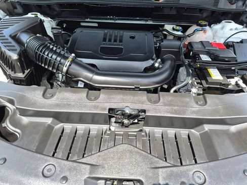 Used 2025 Chevrolet Blazer LT FWD image 33