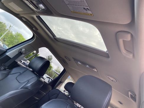 Used 2025 Kia Telluride S image 29