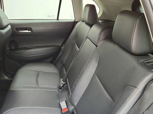 Used 2022 Toyota Corolla Cross XLE w/ Convenience Package FWD image 20