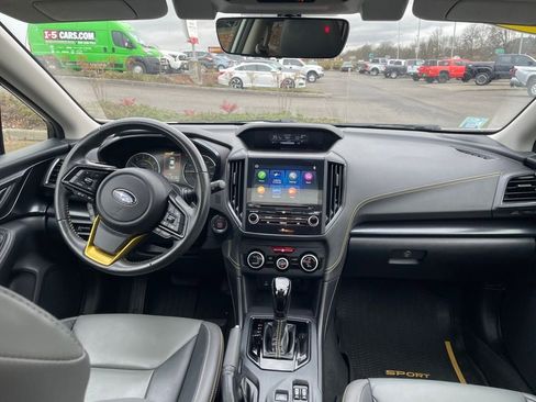 Used 2022 Subaru Crosstrek 2.5i Sport w/ Moonroof Package image 18