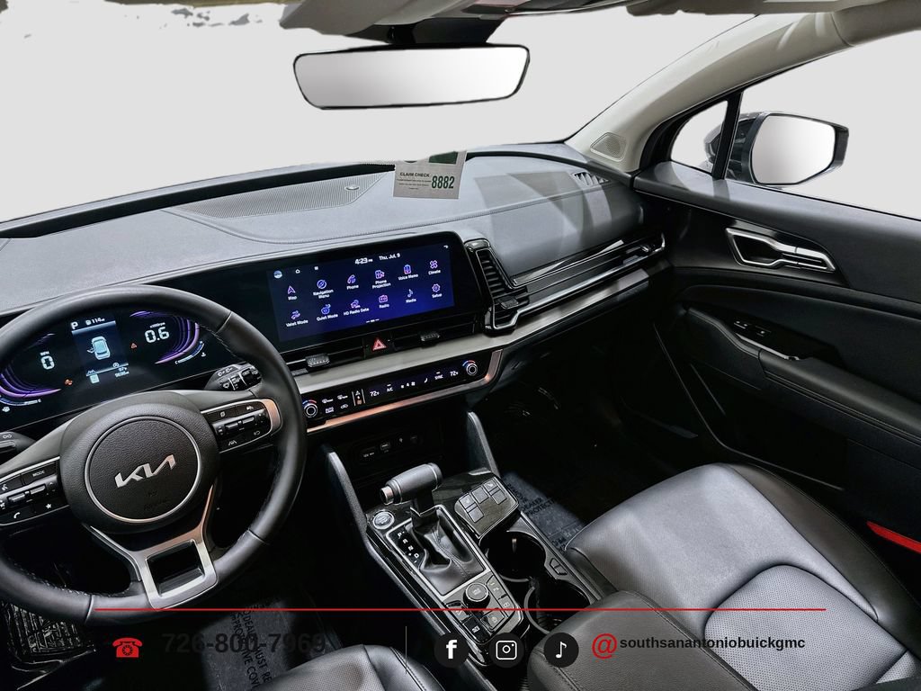 Used 2025 Kia Sportage EX FWD image 24