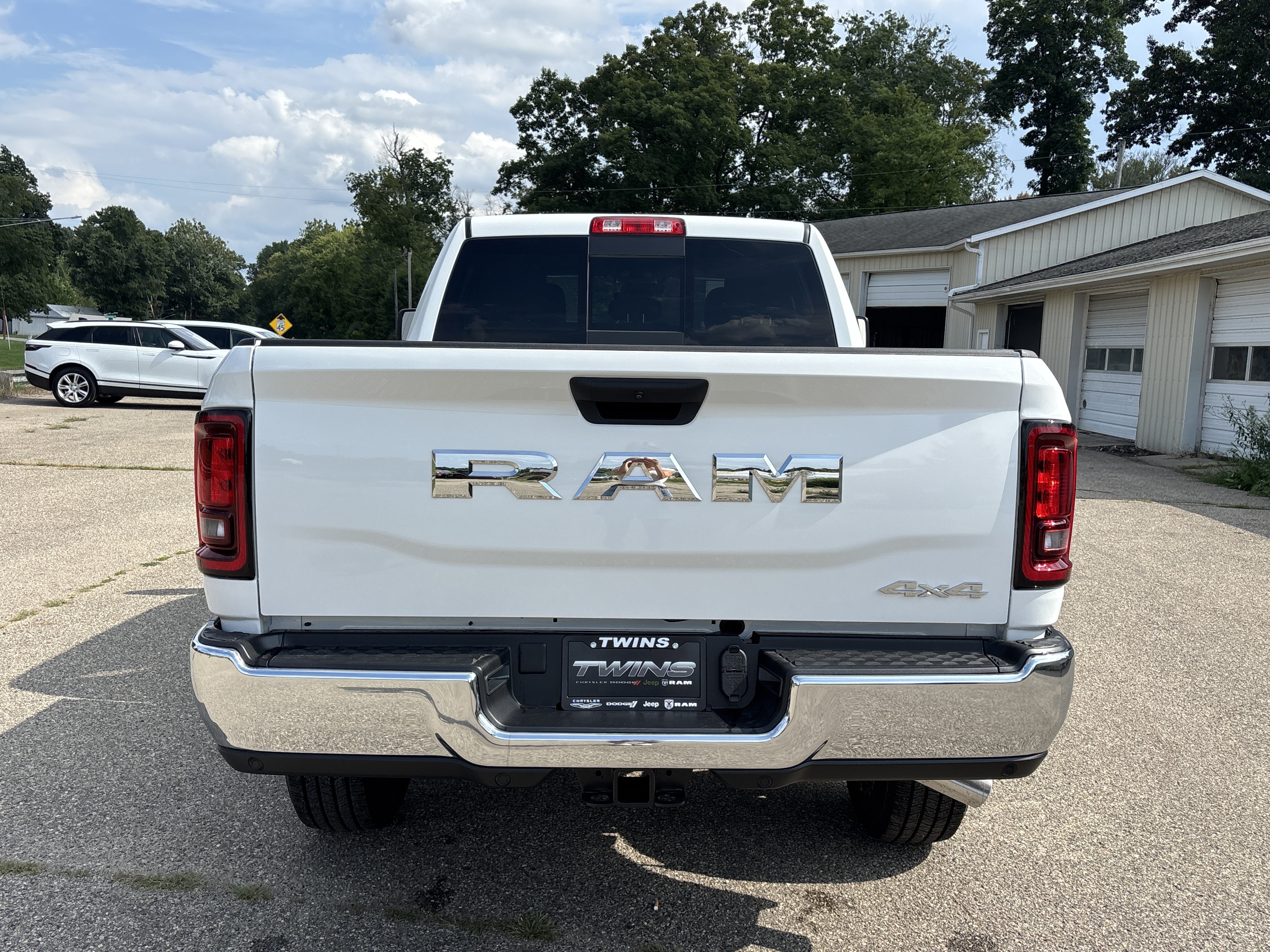 New 2026 RAM 2500 Tradesman AWD/4WD image 4