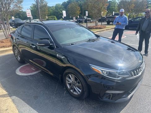 Used 2020 Kia Optima LX image 3