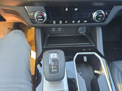 New 2026 Mitsubishi Outlander SE image 21