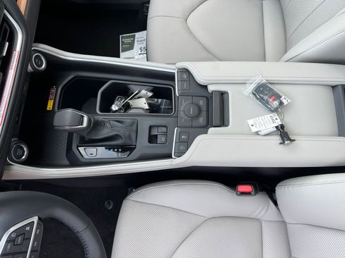New 2026 Toyota Grand Highlander AWD image 27