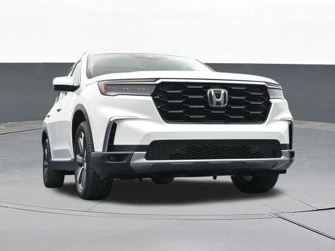 Used 2025 Honda Pilot Touring image 53