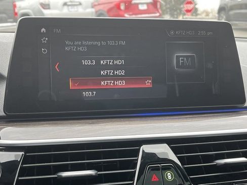 Used 2018 BMW 530i w/ Premium Package image 37