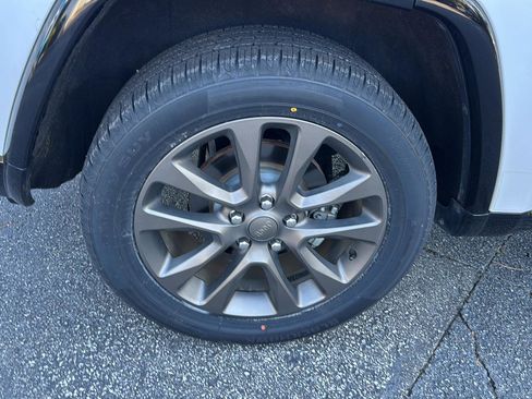 Used 2016 Jeep Grand Cherokee Limited 75th Anniversary image 36