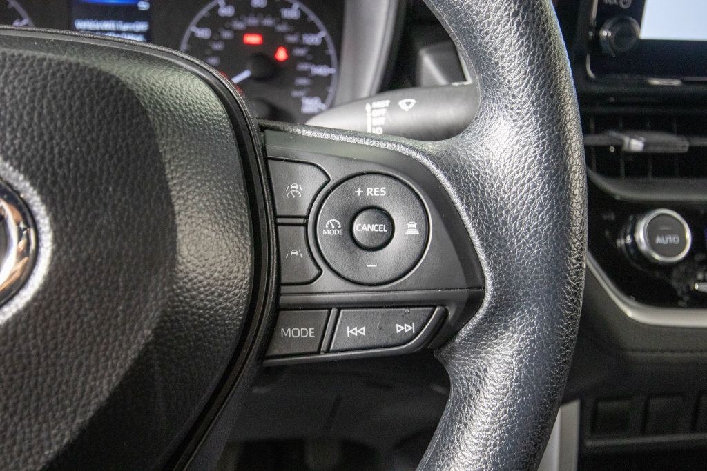 Used 2025 Toyota Corolla Cross AWD Hybrid image 22