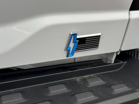 Used 2024 Ford F150 Lightning Lariat image 23