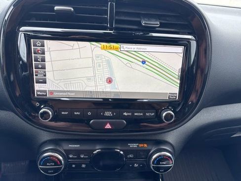 Used 2021 Kia Soul EX image 13