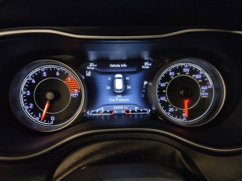 Used 2020 Jeep Cherokee Limited w/ Technology Group image 23