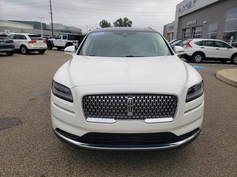 Used 2022 Lincoln Nautilus Reserve image 3