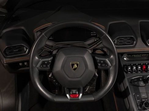 Used 2019 Lamborghini Huracan LP 580-2 image 12