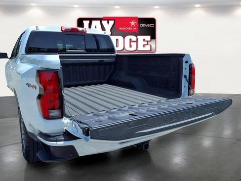 Used 2024 Chevrolet Colorado LT w/ LT Convenience Package III AWD/4WD image 24