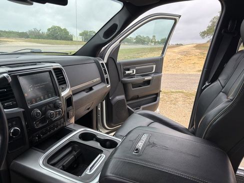 Used 2017 RAM 3500 Laramie Longhorn image 11