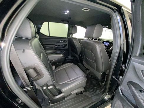 Used 2023 Chevrolet Traverse LT w/ LPO, Floor Liner Package image 33