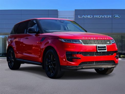 Used 2025 Land Rover Range Rover Sport image 3