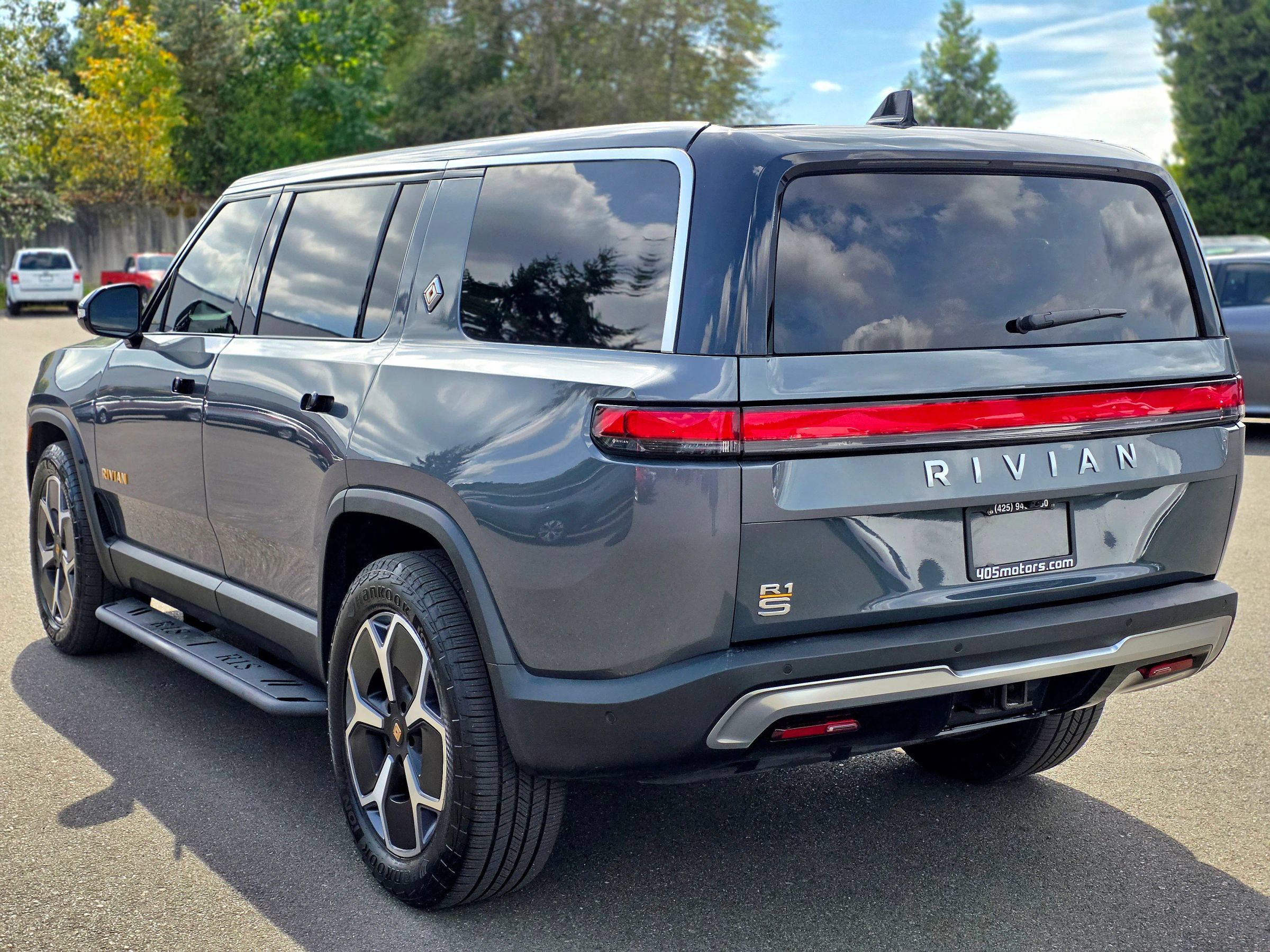 Used 2023 Rivian R1S Adventure Quad AWD/4WD image 10