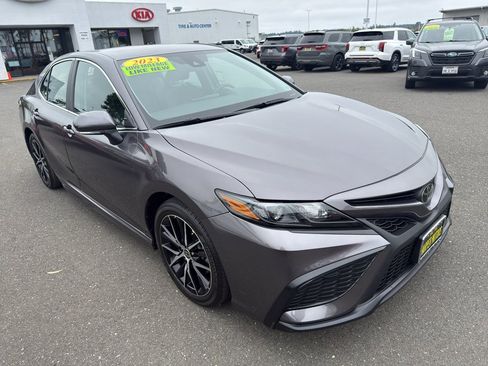 Used 2023 Toyota Camry SE w/ Protection Package (Q2) (TMS) FWD image 5
