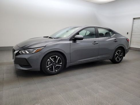Used 2022 Nissan Sentra SV FWD image 2