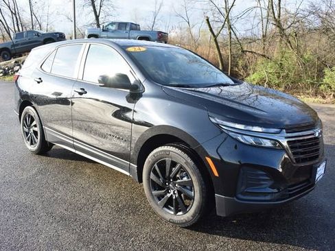 Used 2024 Chevrolet Equinox LS w/ LS Convenience Package image 10