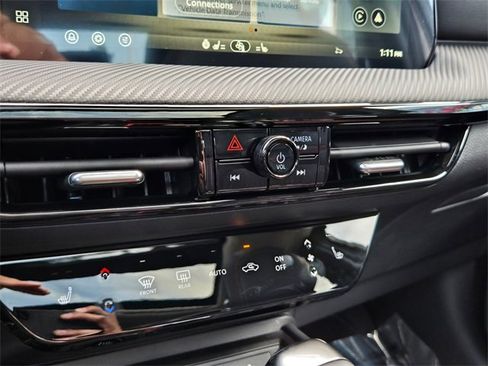 New 2026 Nissan Kicks SR w/ SR Premium Package image 21