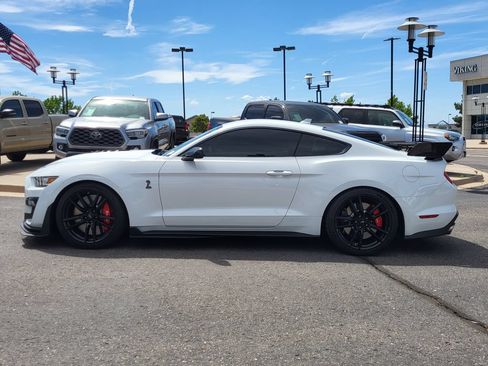 Used 2020 Ford Mustang Shelby GT500 w/ Carbon Fiber Track Pack RWD image 6