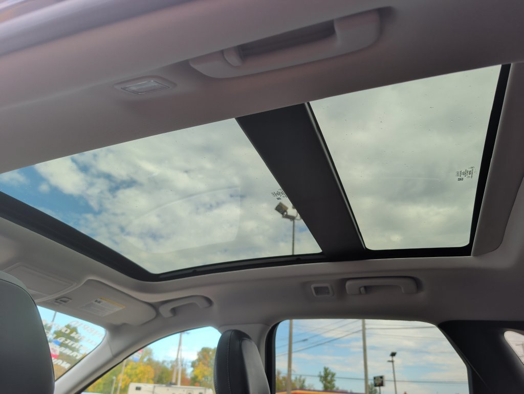 Used 2021 Ford Escape Titanium w/ Titanium Premium Package FWD image 21